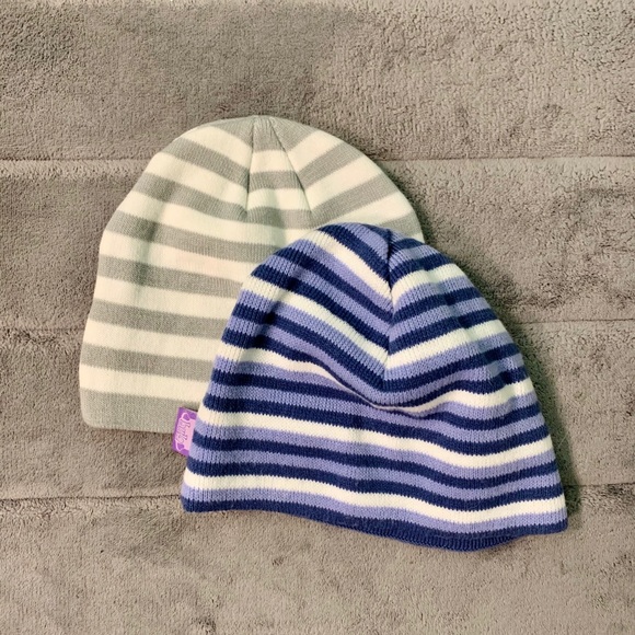 Two knit beanie hats - Picture 3 of 5